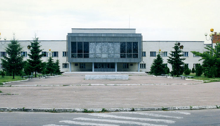 Макарів